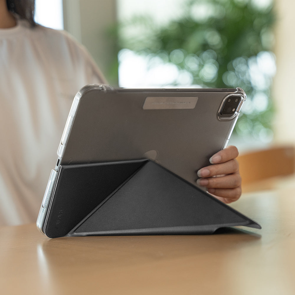 Apple iPad Pro 11 2024 Raptic Clear Folio Airbagli Şeffaf Kapaklı Katlanabilir Standlı Kılıf Siyah