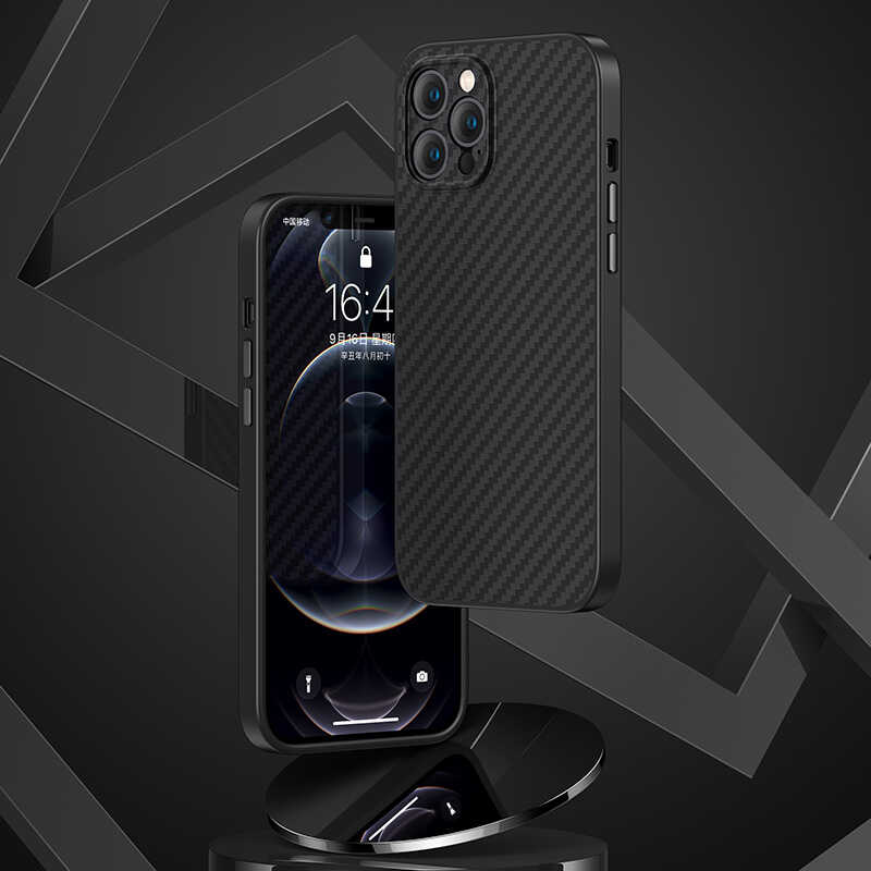 Apple iPhone 12 Pro Max Kılıf Karbon Fiber Benks Hybrid Kevlar Kapak Siyah