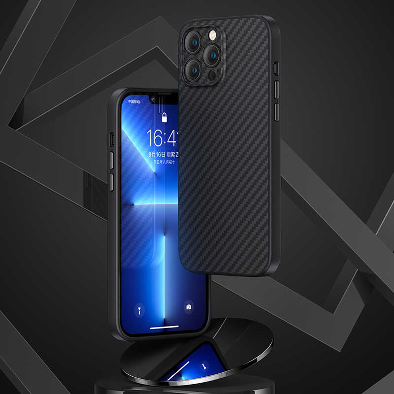 Apple iPhone 13 Pro Max Kılıf Karbon Fiber Benks Hybrid Kevlar Kapak Siyah