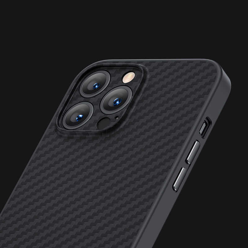 Apple iPhone 13 Pro Max Kılıf Karbon Fiber Benks Hybrid Kevlar Kapak Siyah