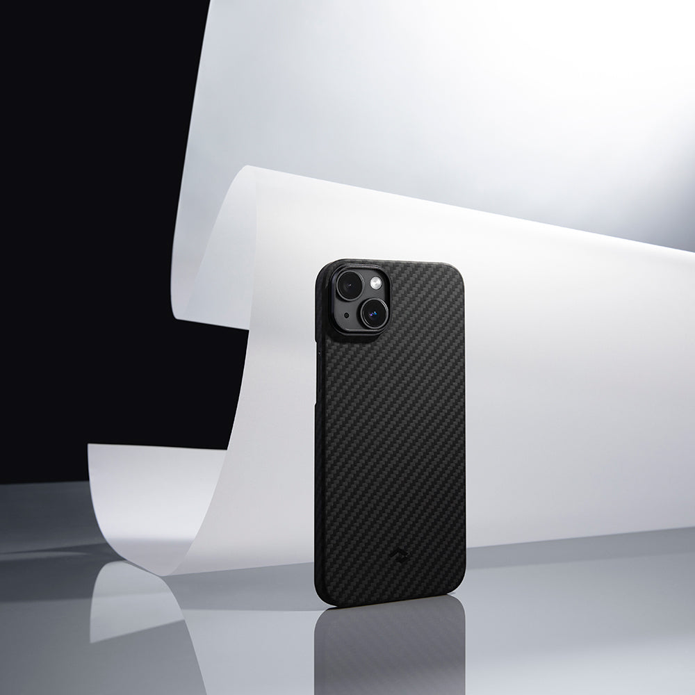 Apple iPhone 14 Kılıf M-safe Şarj Özellikli 1500D Aramid Fiber Pitaka Ultra-Slim Classic Serisi Black-Grey Twill Kapak Siyah-Gri