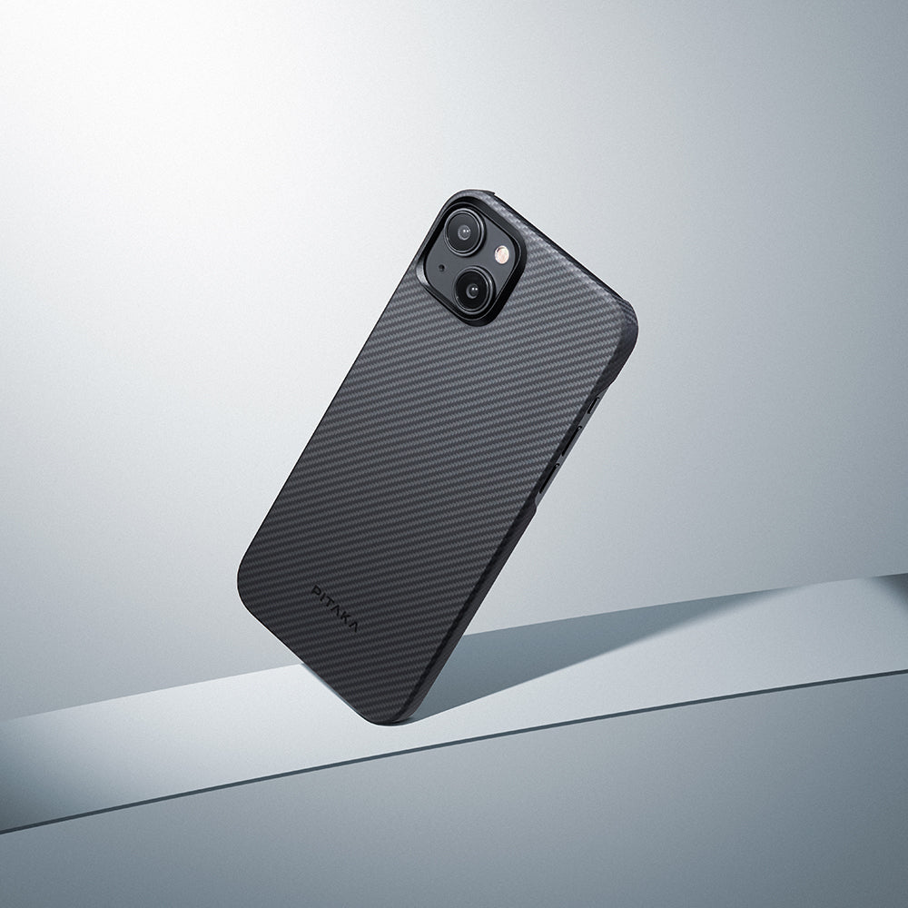 Apple iPhone 15 Plus Kılıf M-safe Şarj Özellikli 600D Aramid Fiber Pitaka Ultra-Slim Classic Serisi Black-Grey Twill Kapak Siyah-Gri