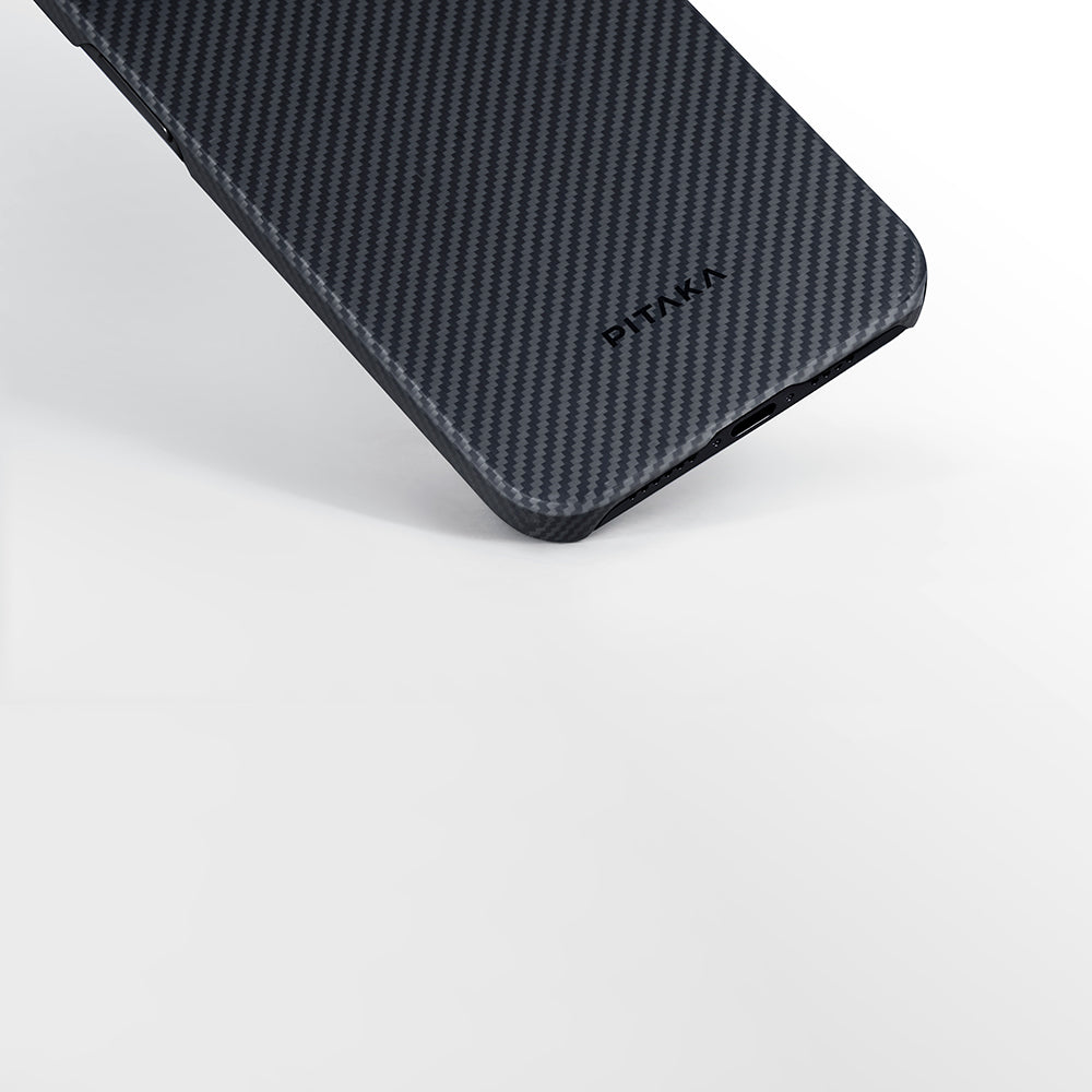 Apple iPhone 15 Plus Kılıf M-safe Şarj Özellikli 600D Aramid Fiber Pitaka Ultra-Slim Classic Serisi Black-Grey Twill Kapak Siyah-Gri