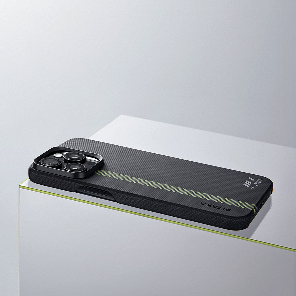 Apple iPhone 15 Pro Kılıf M-safe Şarj Özellikli Aramid Fiber Pitaka Tactile Woven Break The Line Kapak Siyah