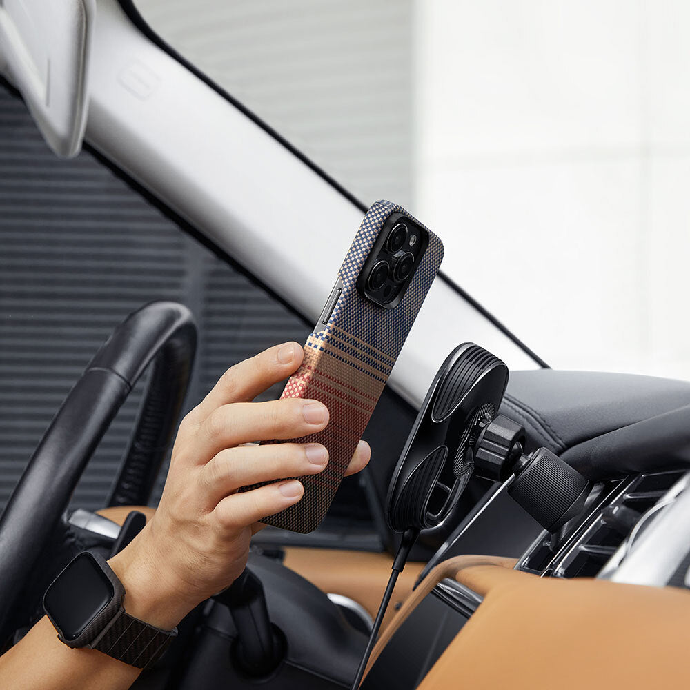 Apple iPhone 15 Pro Kılıf M-safe Şarj Özellikli Aramid Fiber Pitaka Tactile Woven Sunset-Moonrise Serisi Sunset Kapak Kahverengi