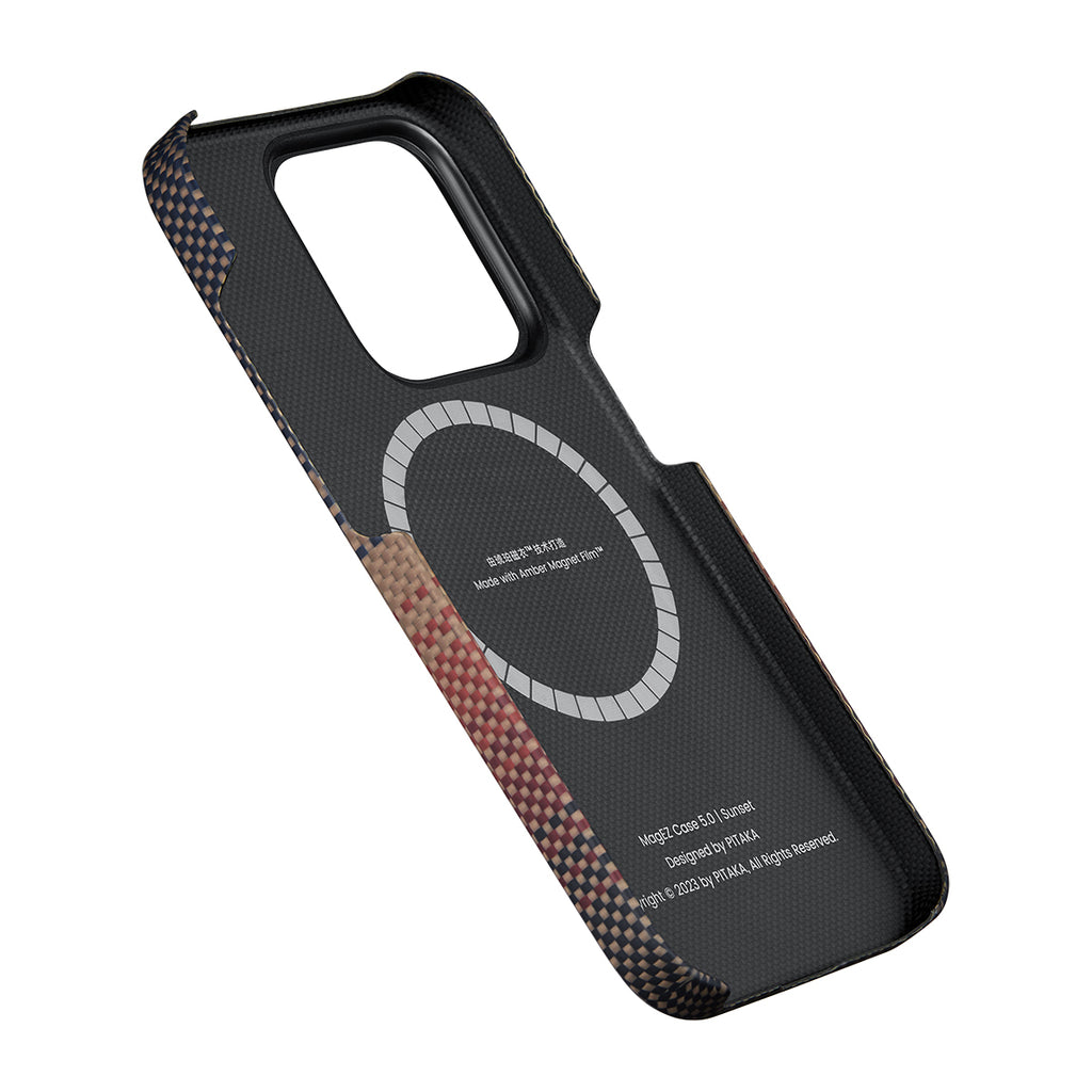 Apple iPhone 15 Pro Kılıf M-safe Şarj Özellikli Aramid Fiber Pitaka Tactile Woven Sunset-Moonrise Serisi Sunset Kapak Kahverengi