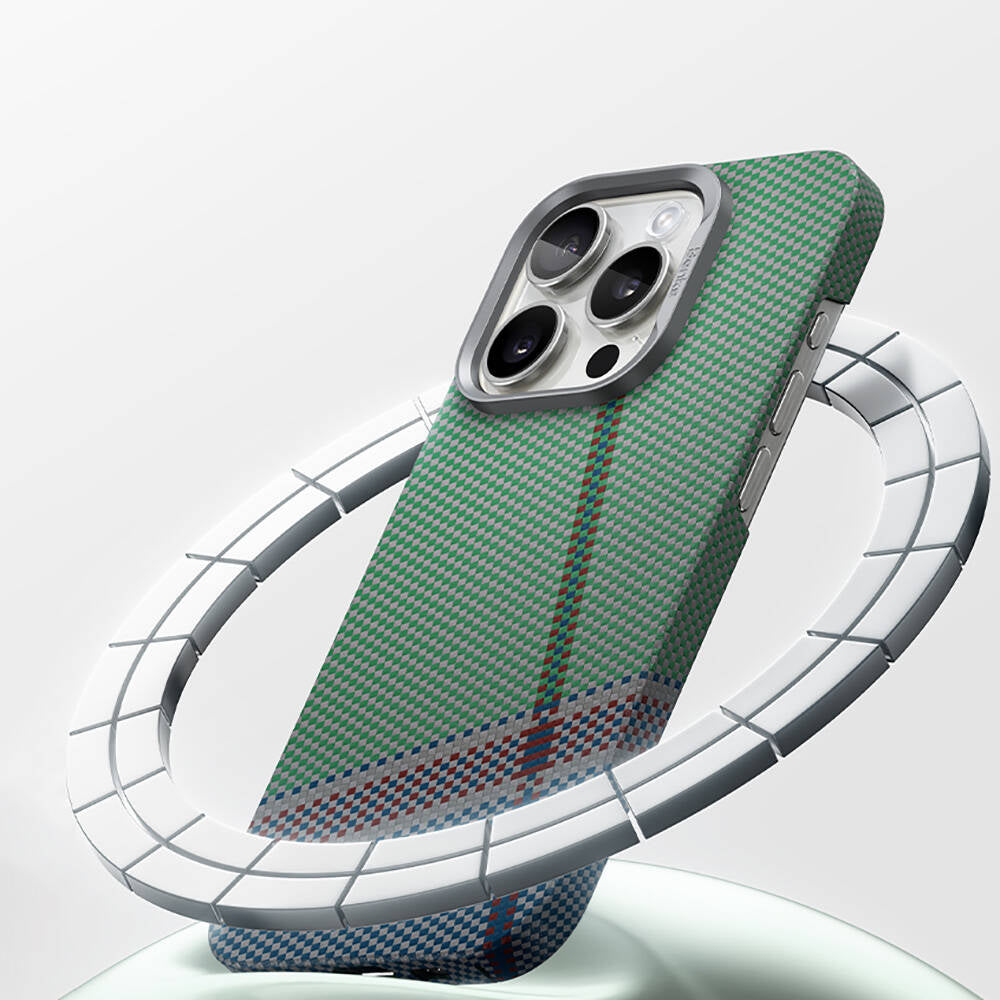 Apple iPhone 15 Pro Kılıf M-safe Şarj Özellikli Karbon Fiber Tasarımlı Benks Passion Green ArmorAir Kevlar Kapak Yeşil