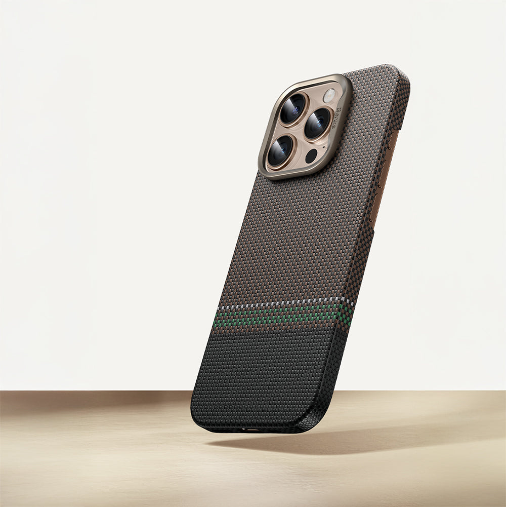 Apple iPhone 15 Pro Kılıf M-safe Şarj Özellikli Karbon Fiber Tasarımlı Benks Prestige ArmorAir Kevlar Kapak Gold