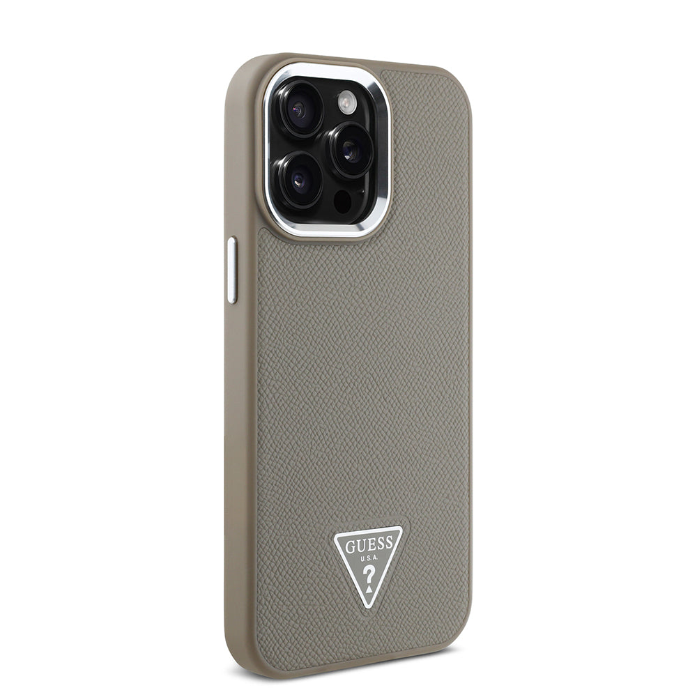Apple iPhone 15 Pro Max Kılıf Guess Orjinal Lisanslı M-safe Şarj Özellikli Grained Triangle Kapak Kahverengi