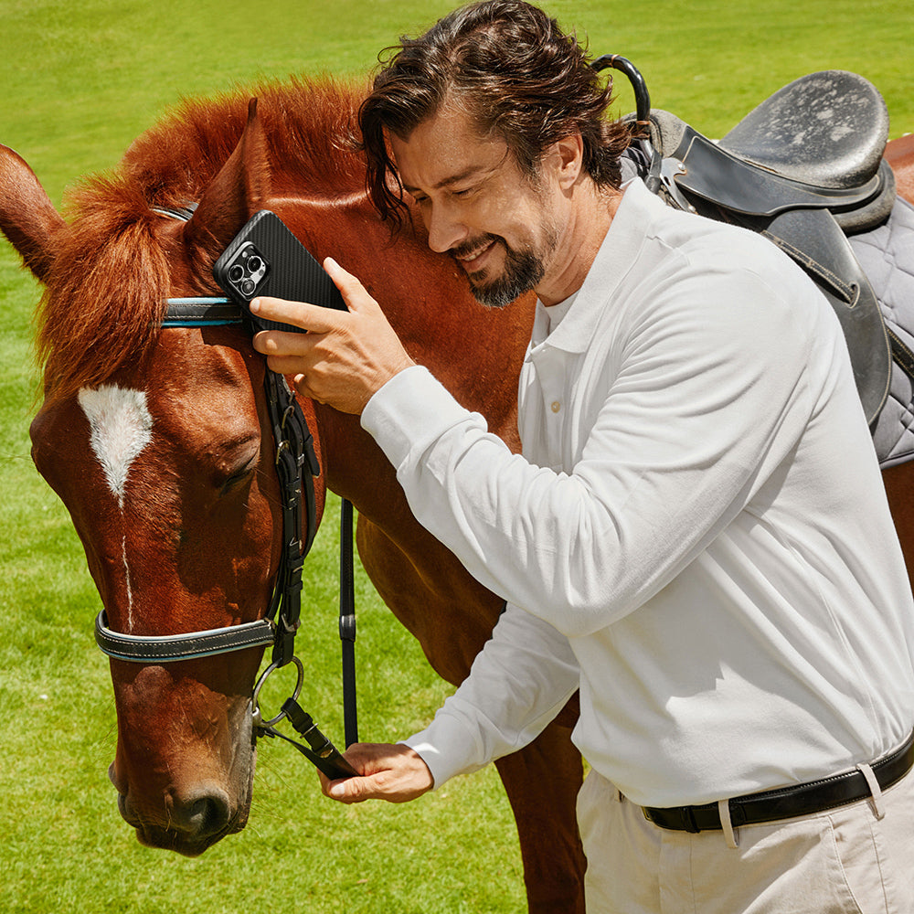 Apple iPhone 15 Pro Max Kılıf M-safe Şarj Özellikli 1500D Aramid Fiber Pitaka Military-Grade Classic Serisi Black-Grey Twill Kapak Siyah-Gri