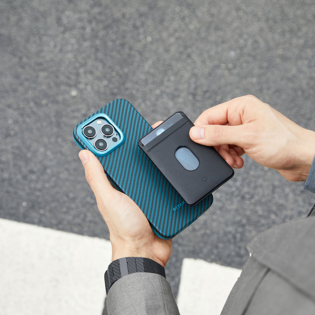 Apple iPhone 15 Pro Max Kılıf M-safe Şarj Özellikli 1500D Aramid Fiber Pitaka Military-Grade Classic Serisi Black-Grey Twill Kapak Siyah-Gri