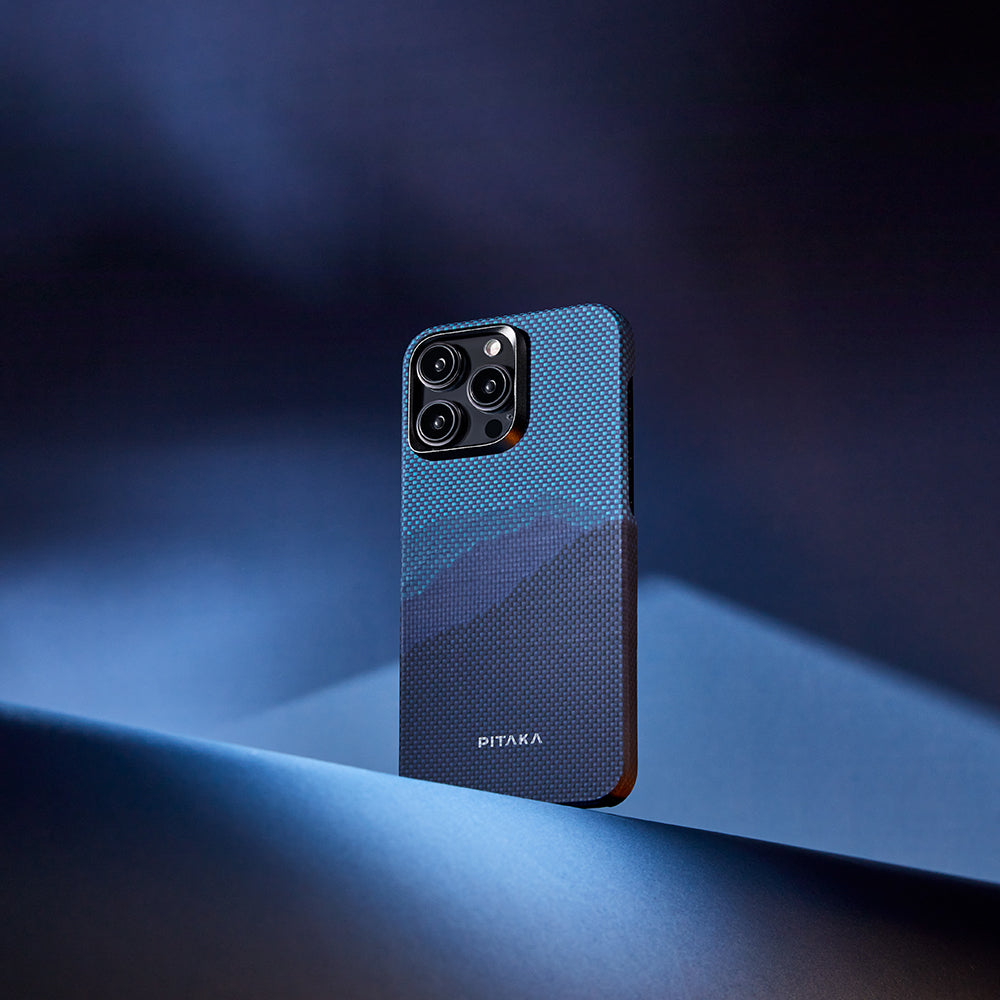 Apple iPhone 15 Pro Max Kılıf M-safe Şarj Özellikli Aramid Fiber Pitaka Tactile Woven Starpeak Serisi Over The Horizon Kapak Mavi