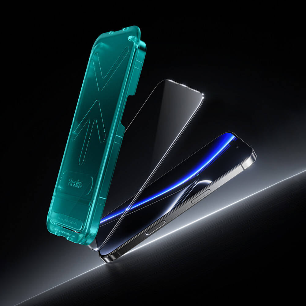 Apple iPhone 16 Benks Glass Warrior Privacy HD Cam Ekran Koruyucu + Kolay Uygulama Aparatlı Siyah