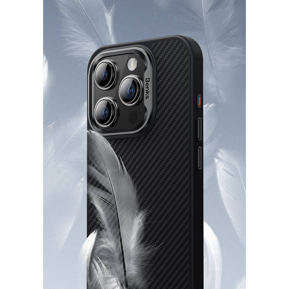 Apple iPhone 16 Plus Kılıf Karbon Fiber M-safe Şarj Özellikli Benks Hybrid ArmorPro 600D Kevlar Kapak Siyah