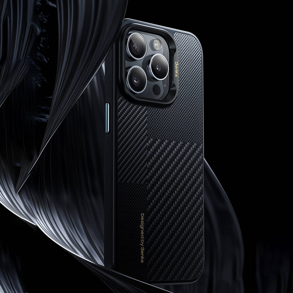 Apple iPhone 16 Plus Kılıf M-safe Şarj Özellikli Karbon Fiber Benks Montage Hybrid ArmorPro Kevlar Kapak Siyah