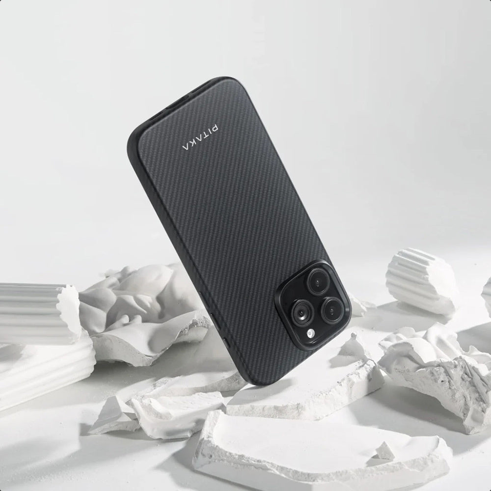 Apple iPhone 16 Pro Kılıf M-safe Şarj Özellikli Aramid Fiber Pitaka Military-Grade Classic Serisi Black-Grey Twill Kapak Siyah