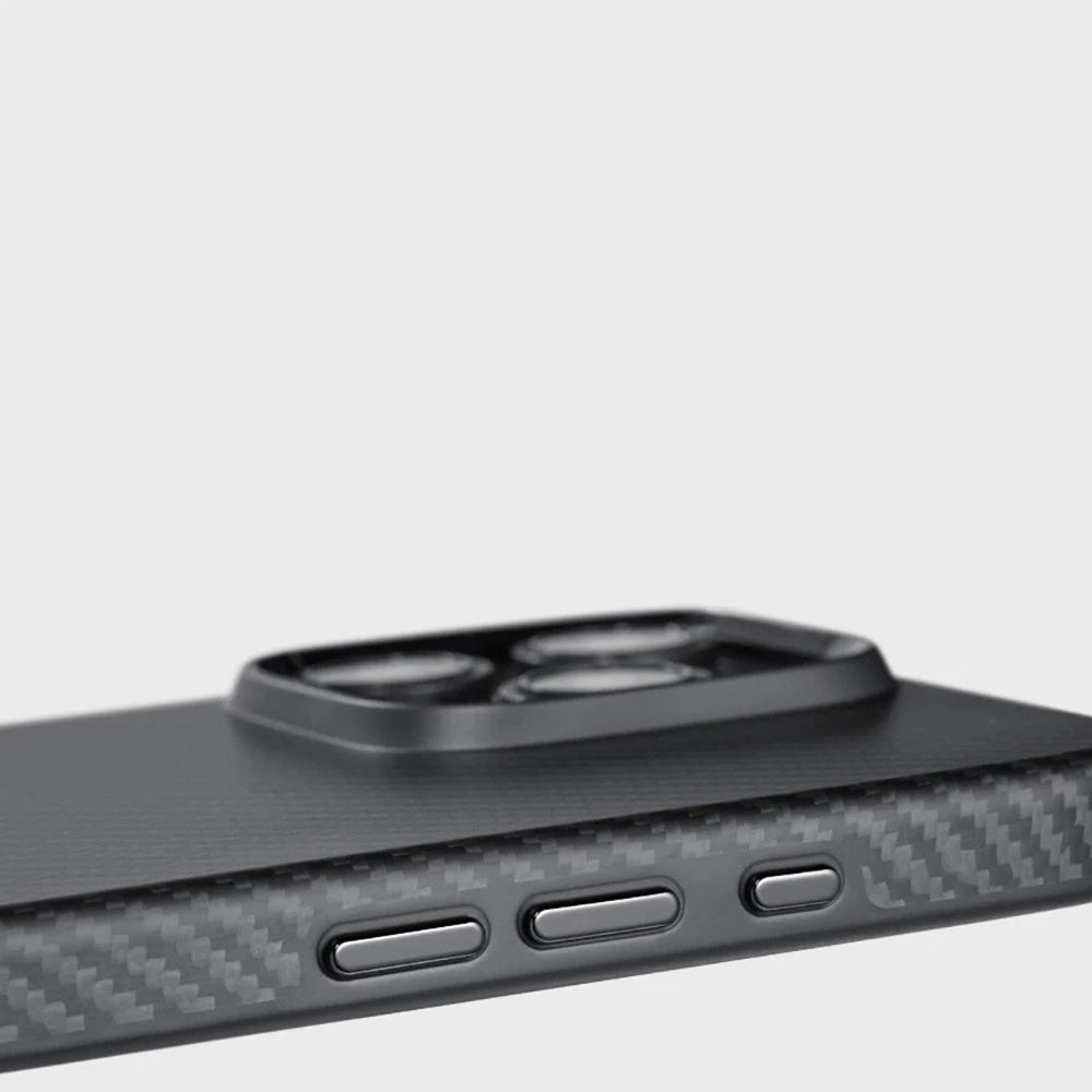 Apple iPhone 16 Pro Kılıf M-safe Şarj Özellikli Aramid Fiber Pitaka Military-Grade Classic Serisi Black-Grey Twill Kapak Siyah