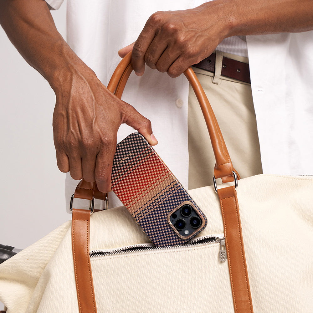 Apple iPhone 16 Pro Kılıf M-safe Şarj Özellikli Aramid Fiber Pitaka Military-Grade Sunset-Moonrise Serisi Sunset Kapak Kahverengi