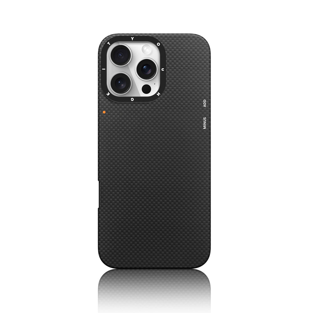 Apple iPhone 16 Pro Kılıf M-safe Şarj Özellikli Aramid Fiber Youngkit 1500D Kevlar Extreme Wing Serisi Kapak Siyah