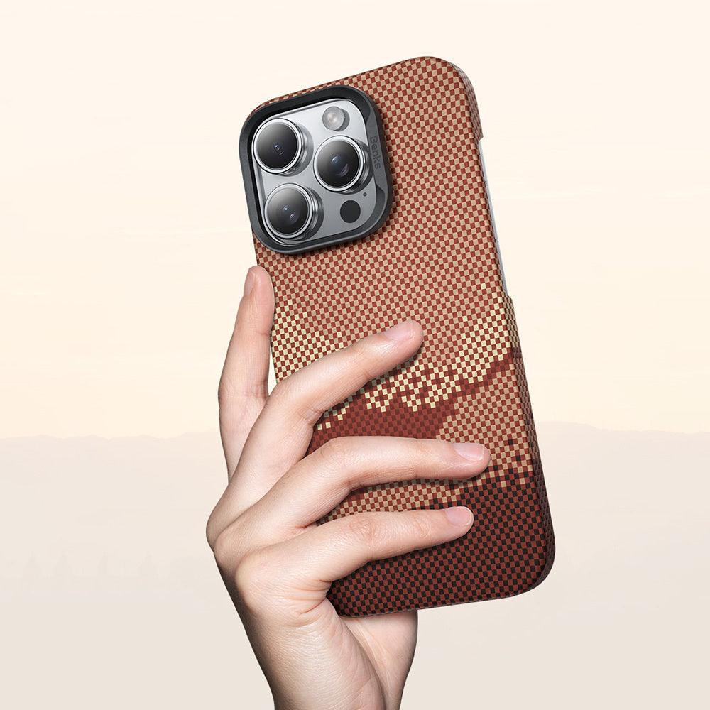 Apple iPhone 16 Pro Kılıf M-safe Şarj Özellikli Benks GoldenTide ArmorAir 600D Kevlar Kapak Gold