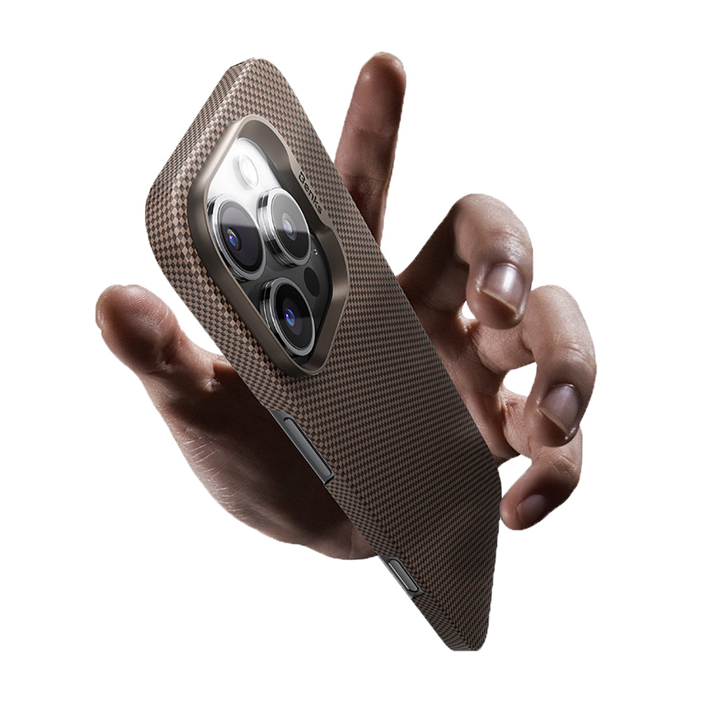 Apple iPhone 16 Pro Max Kılıf M-safe Şarj Özellikli Benks Ultra Lightweight ArmorTint ArmorAir Kevlar Kapak Gold