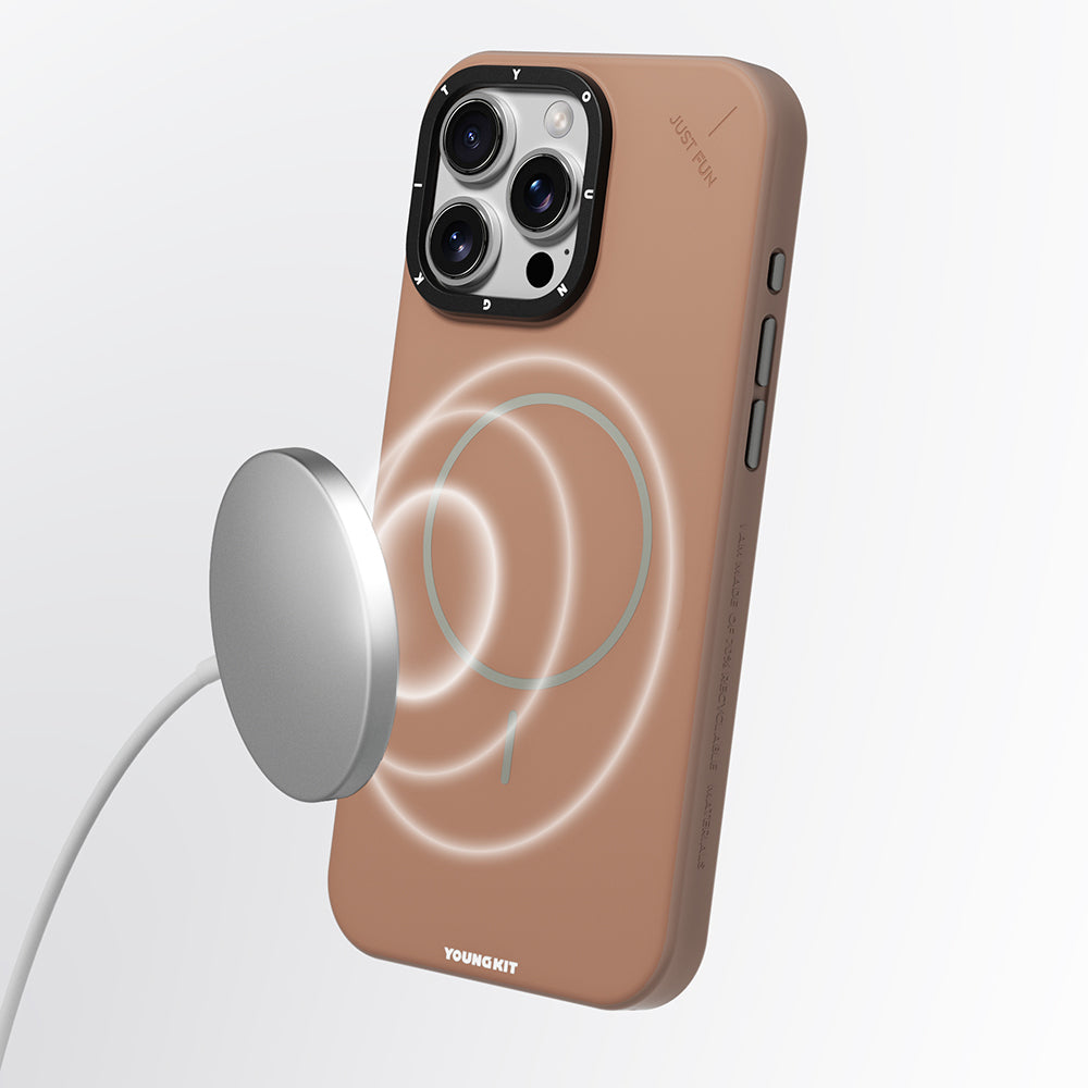 Apple iPhone 16 Pro Max Kılıf M-safe Şarj Özellikli Youngkit Dynamag Serisi Kapak Gold