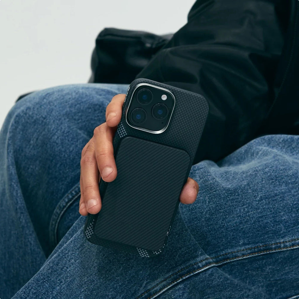 Apple iPhone 16 Pro Max Kılıf M-safe Şarj Özellikli Aramid Fiber Re-TROS Tasarımlı Pitaka Tactile Woven Rebuilding Serisi Kapak Yeşil