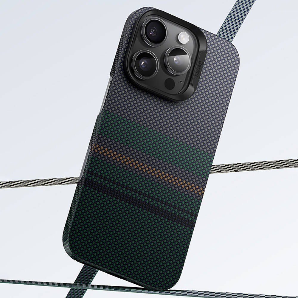 Apple iPhone 16 Pro Max Kılıf M-safe Şarj Özellikli Karbon Fiber Tasarımlı Benks Aurora ArmorAir Kevlar Kapak Siyah