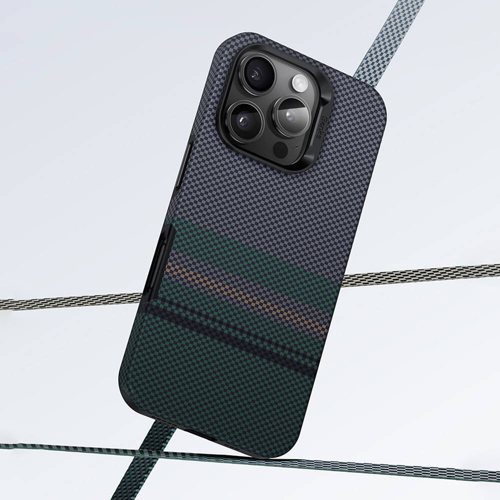 Apple iPhone 16 Pro Max Kılıf M-safe Şarj Özellikli Karbon Fiber Tasarımlı Benks Aurora ArmorPro Kevlar Kapak Siyah