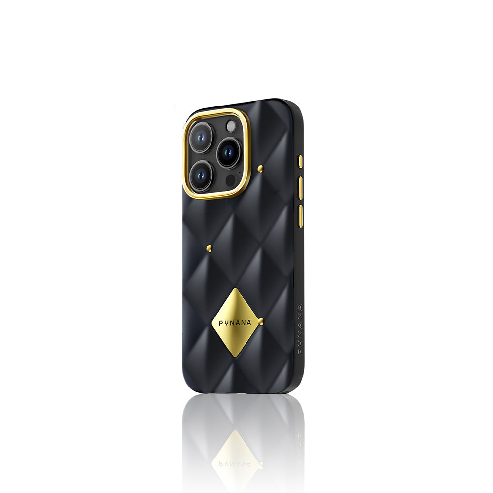 Apple iPhone 16 Pro Max Kılıf Parlak Arka Yüzeyli Kabartma Tasarımlı Kapitone Pynana Metal Diamond Serisi Kapak Beyaz