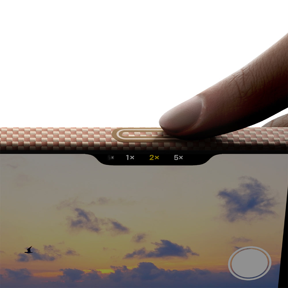 Apple iPhone 17 Pro Kılıf M-safe Şarj Özellikli Aramid Fiber Pitaka Glints of Gold Ultra Slim Serisi Kapak Gold