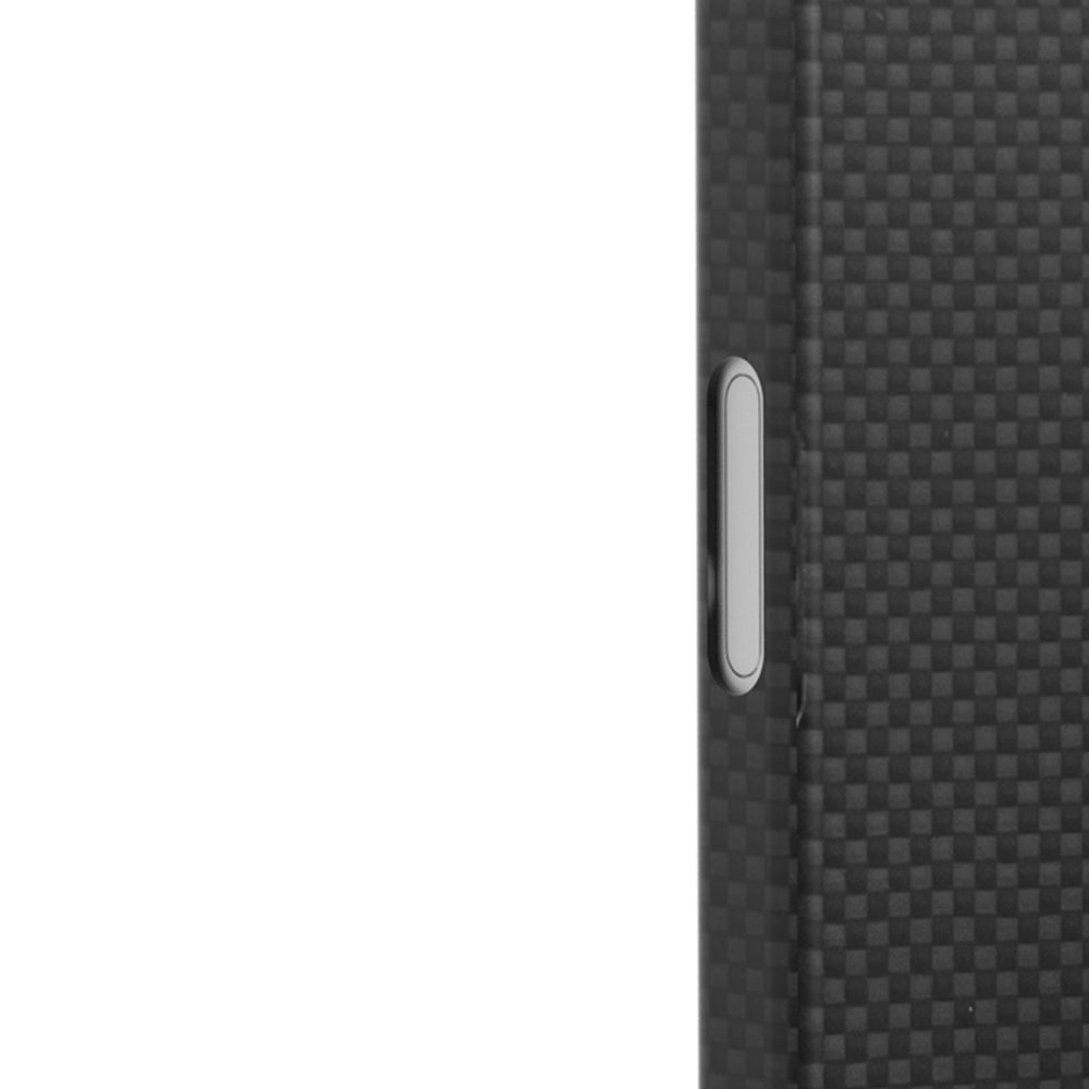 Apple iPhone 17 Pro Max Kılıf M-safe Şarj Özellikli Aramid Fiber Youngkit 1500D Kevlar Extreme Wing Titanyum-Gold Serisi Kapak Titanyum-Gold