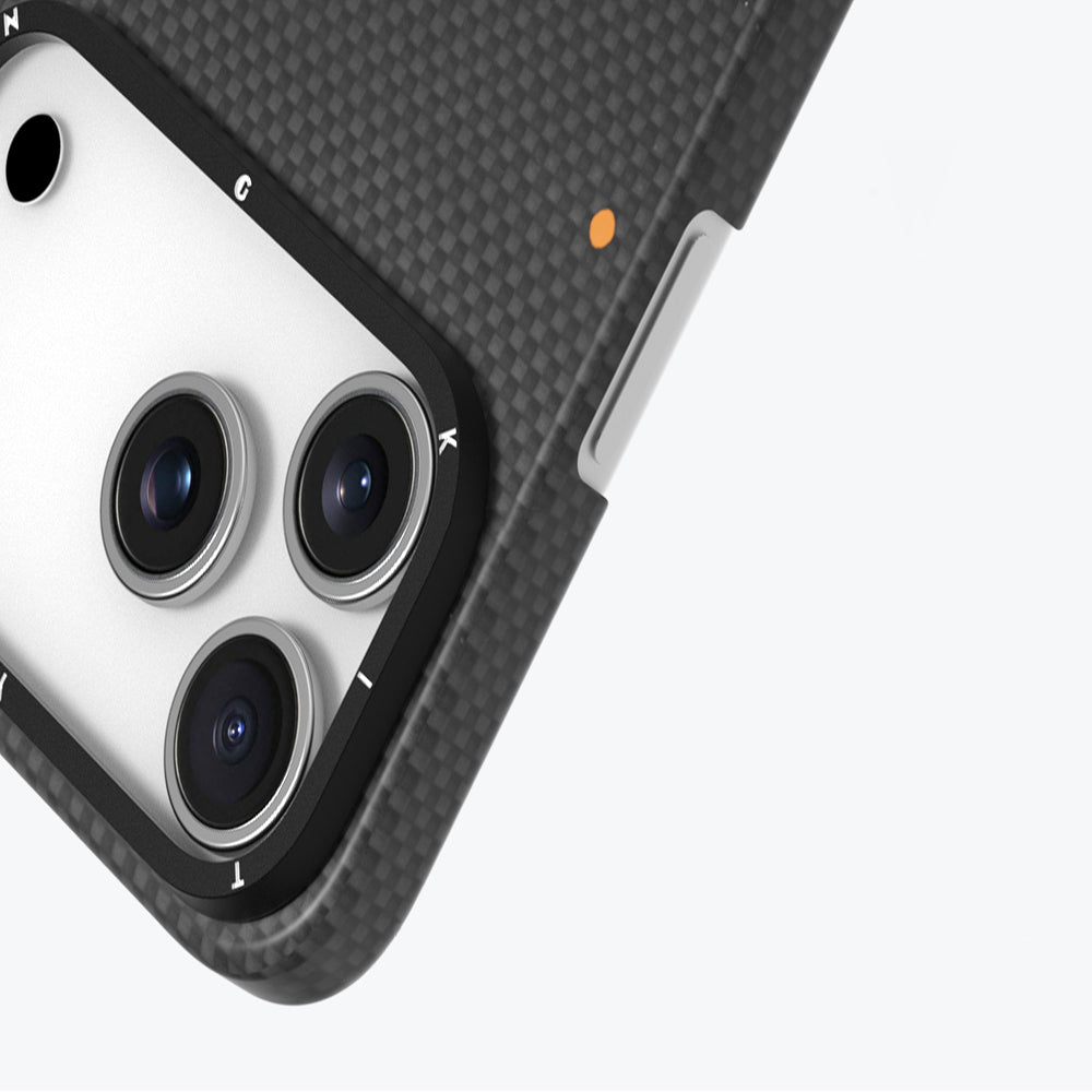 Apple iPhone 17 Pro Max Kılıf M-safe Şarj Özellikli Aramid Fiber Youngkit 1500D Kevlar Extreme Wing Titanyum-Gold Serisi Kapak Siyah