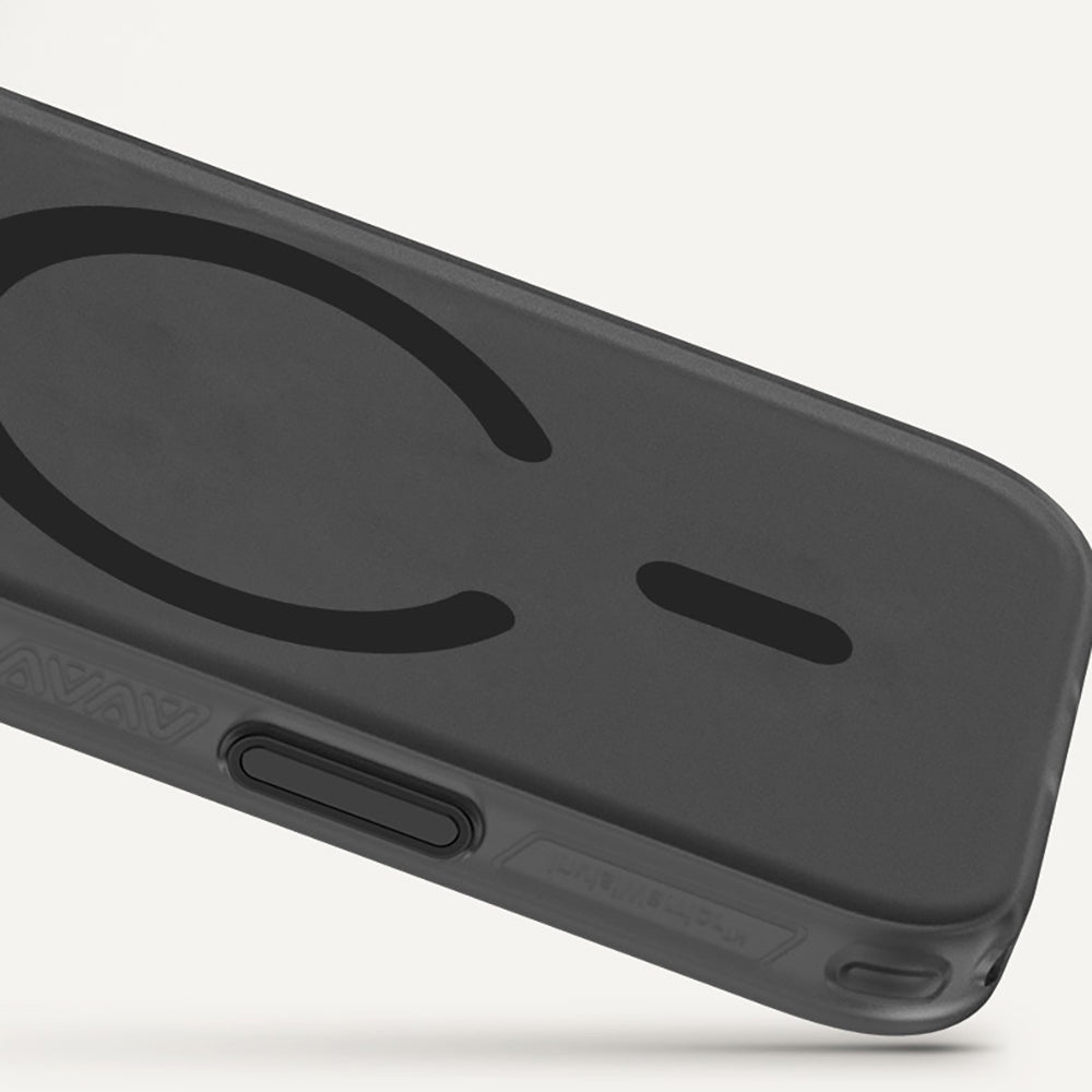 Apple iPhone 17 Pro Max Kılıf M-Safe Şarj Özellikli Benks C-Magnet Lucid Armor Kapak Siyah