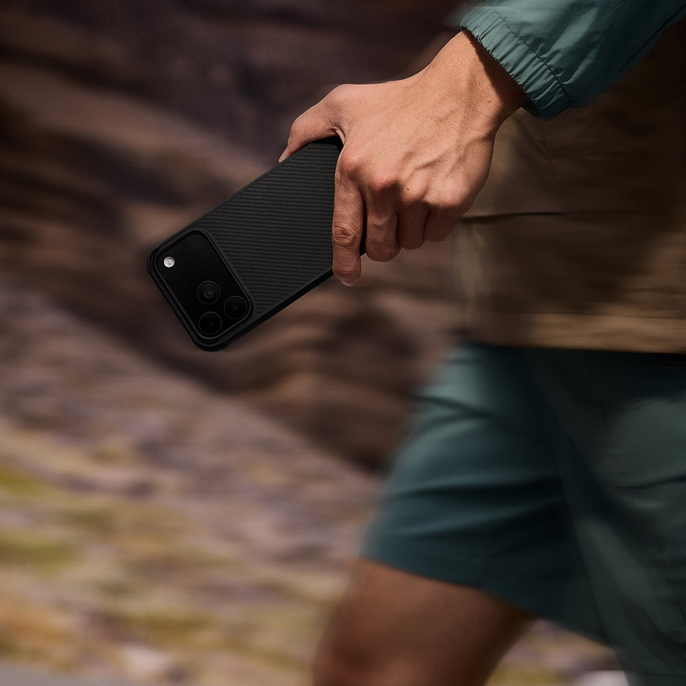 Apple iPhone 17 Pro Max Kılıf M-safe Şarj Özellikli Pitaka Aramid Pro Guard Serisi Black-Gray Kapak Siyah-Gri