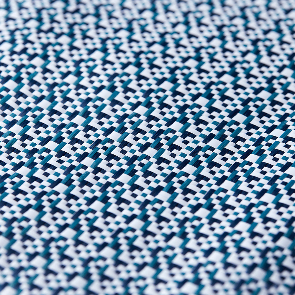 Apple Watch Serisi Uyumlu Aramid Fiber ve Karbon Fiber Pitaka Dreamland ChromaCarbon Serisi Mosaic Universal Kordon Mavi-Beyaz