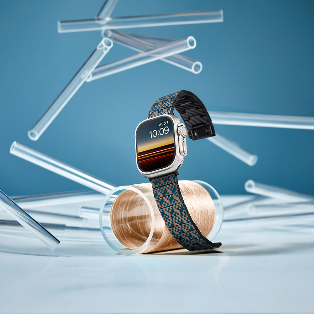 Apple Watch Serisi Uyumlu Aramid Fiber ve Karbon Fiber Pitaka Dreamland ChromaCarbon Serisi Stairs Universal Kordon Mavi-Kahverengi