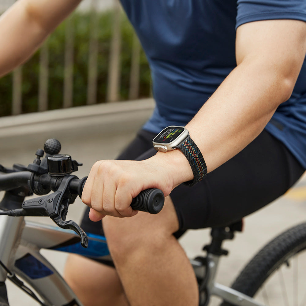 Apple Watch Serisi Uyumlu Aramid Fiber ve Karbon Fiber Pitaka Modern Serisi Rhapsody Universal Kordon Siyah