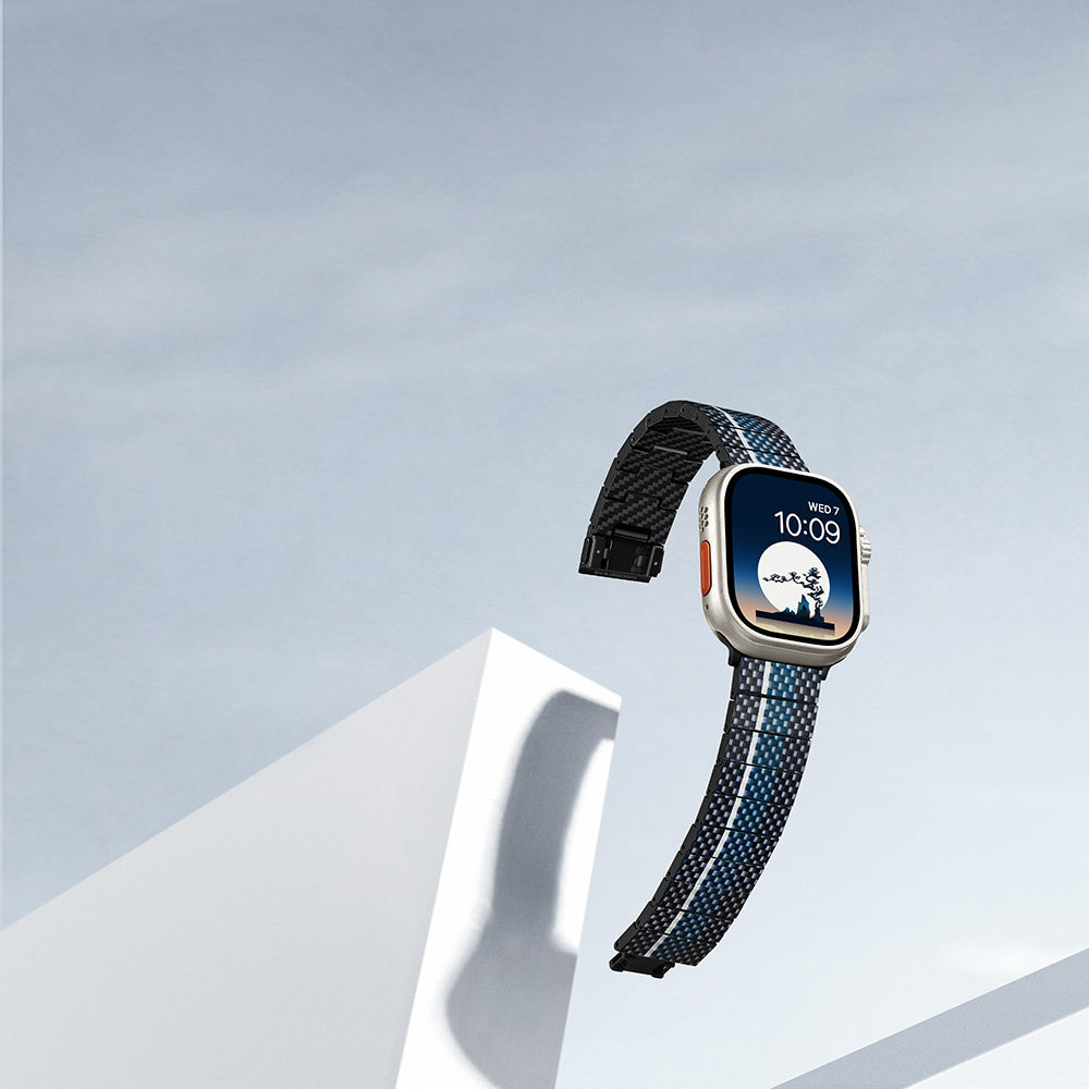 Apple Watch Serisi Uyumlu Aramid Fiber ve Karbon Fiber Pitaka Poetry of Things ChromaCarbon Serisi Moon Universal Kordon Siyah