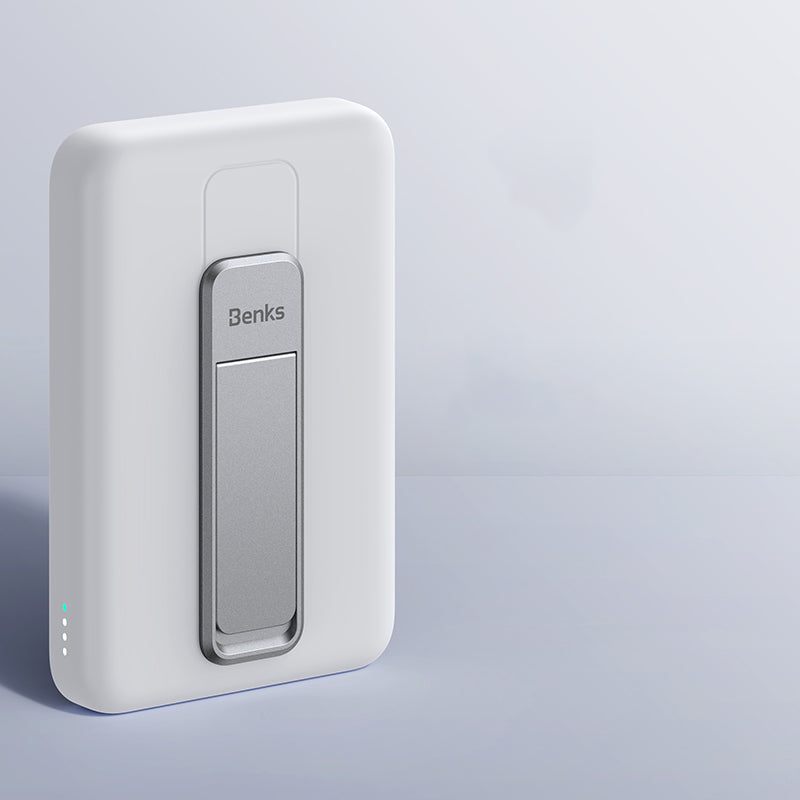 Benks MP08 M-safe Magnetik Standlı İnce Tasarımlı Powerbank 10000mAh Siyah