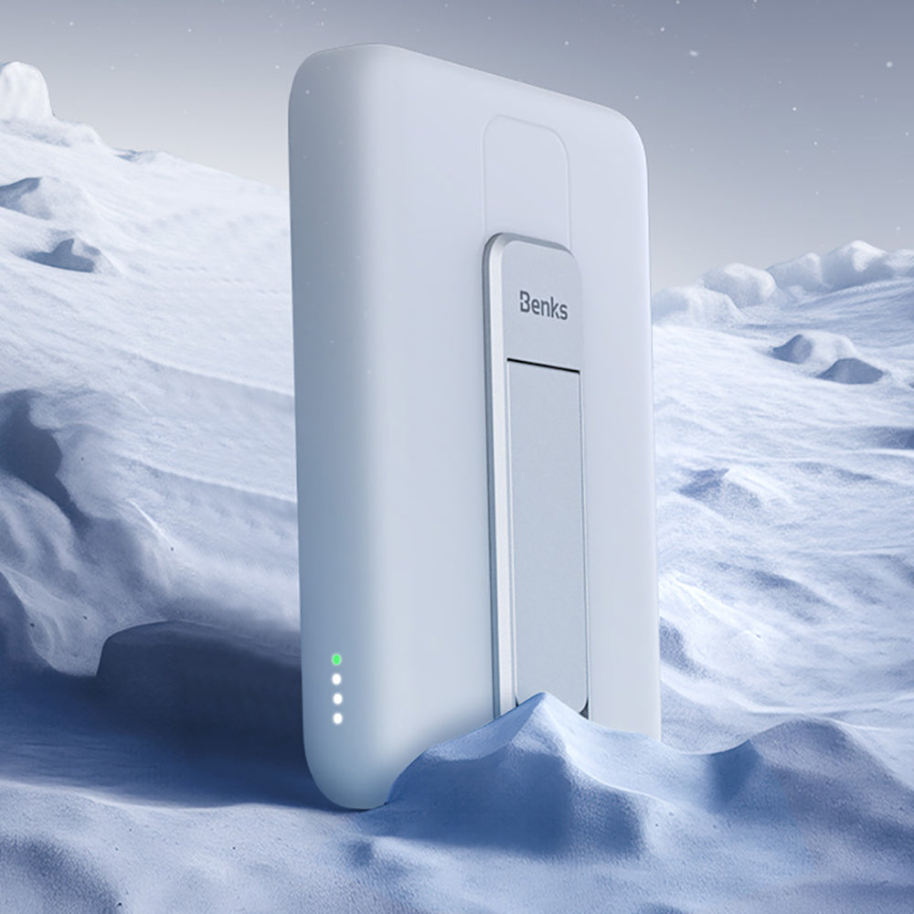 Benks MP08 M-safe Magnetik Standlı İnce Tasarımlı Powerbank 10000mAh Siyah