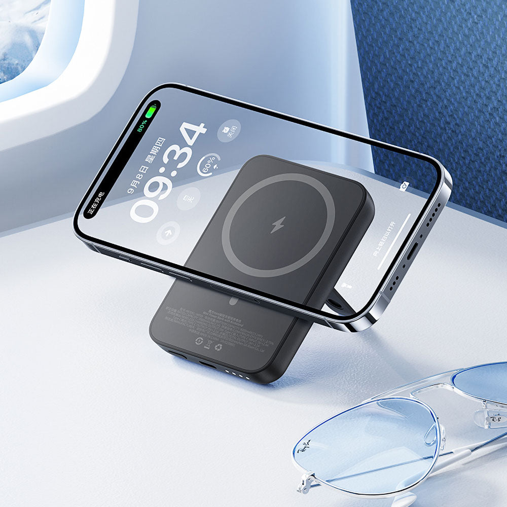 Benks MP09 M-safe Magnetik Standlı İnce Tasarımlı Powerbank 6000mAh Siyah