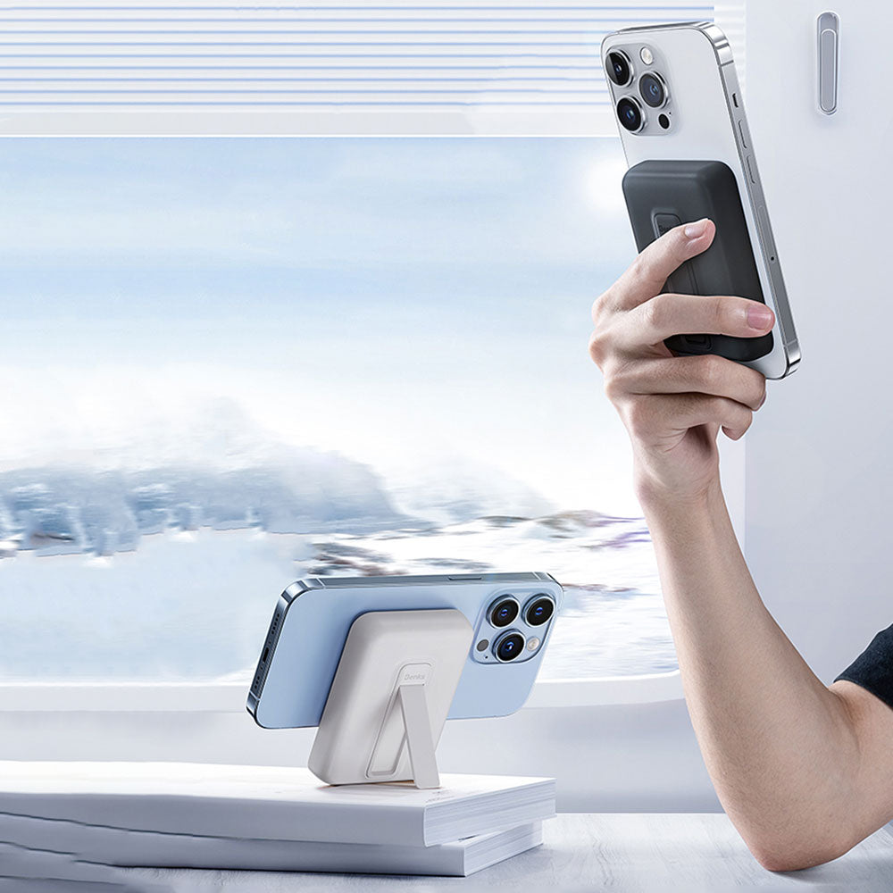 Benks MP09 M-safe Magnetik Standlı İnce Tasarımlı Powerbank 6000mAh Beyaz