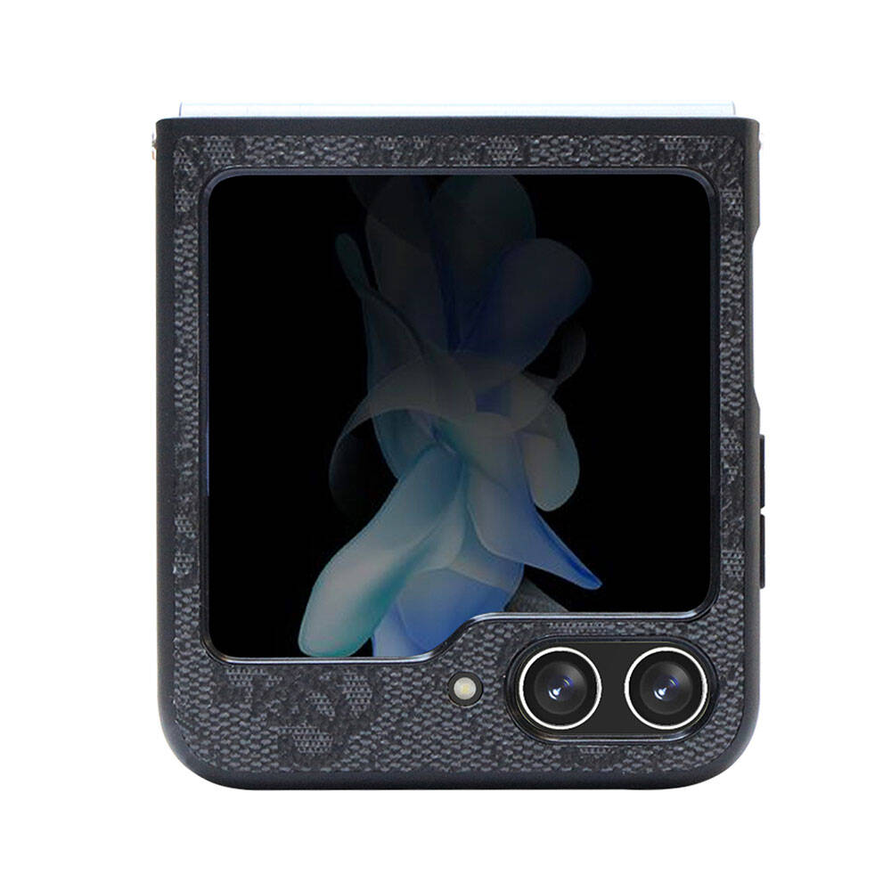 Galaxy Z Flip 5 Kılıf Guess Orjinal Lisanslı PU Deri Taşlı Üçgen Logo 4G Desenli Strass Kapak Pembe