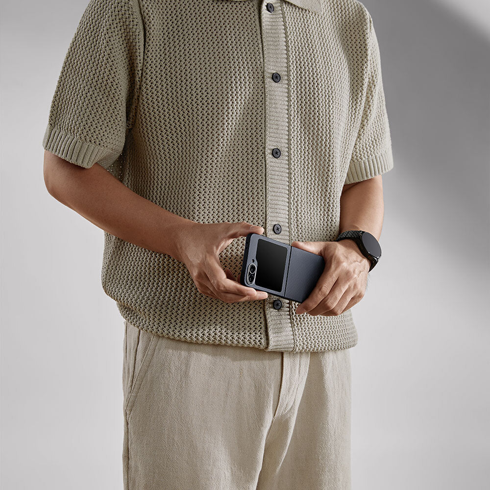 Galaxy Z Flip 6 Kılıf M-safe Şarj Özellikli 600D Aramid Fiber Pitaka Ultra-Slim Classic Serisi Black-Grey Twill Kapak Siyah-Gri