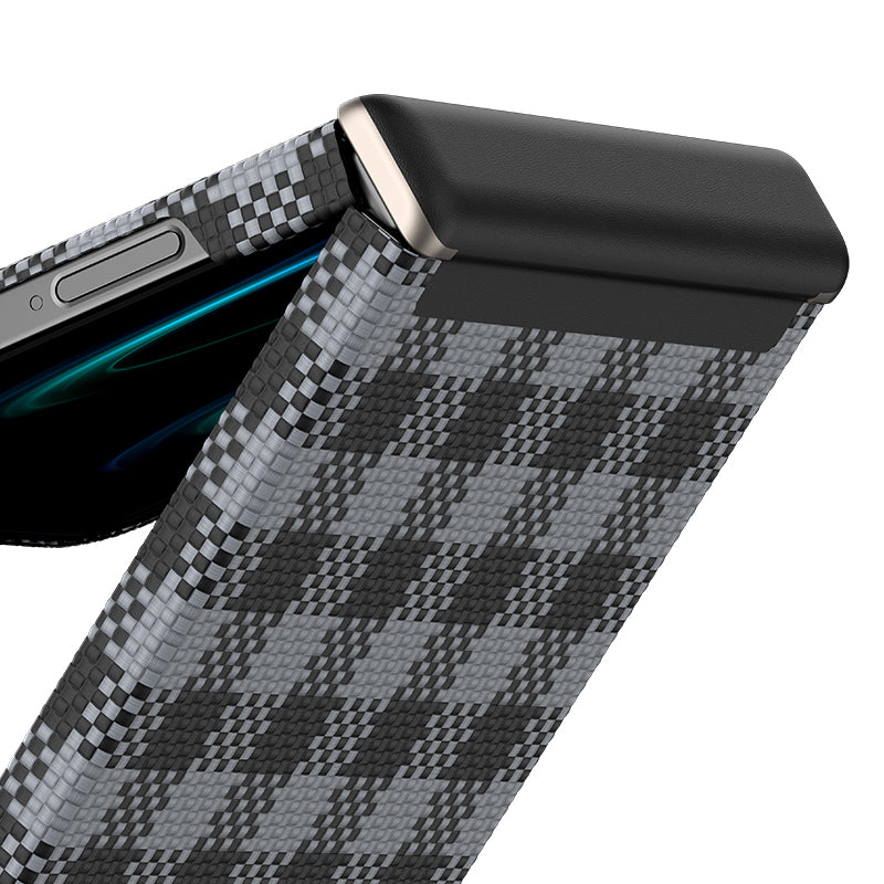 Galaxy Z Flip 7 Kılıf M-safe Şarj Özellikli Ekose Tasarımlı Benks ArmorAir ArmorVichy Kevlar Kapak Siyah