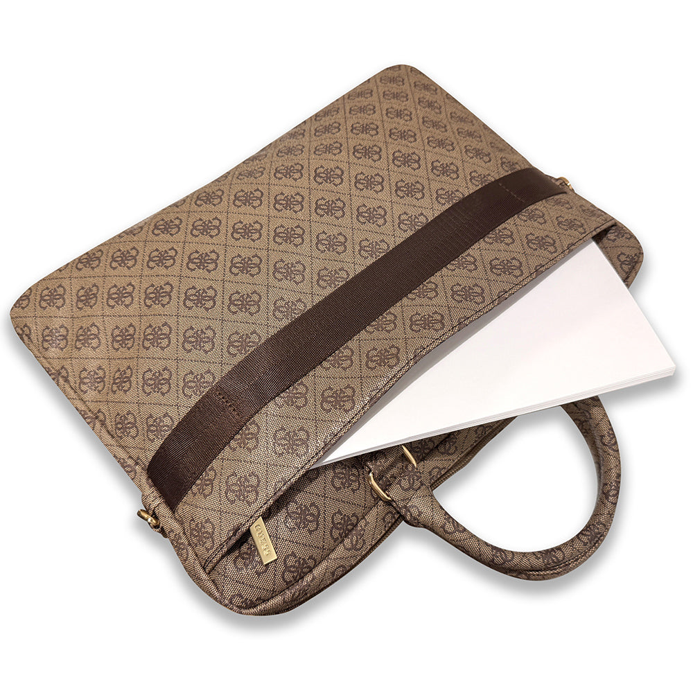 Guess Orjinal Lisanslı 4G Desenli Büyük 4G Logolu Omuz Askılı 15 inç Laptop Çantası Kahverengi