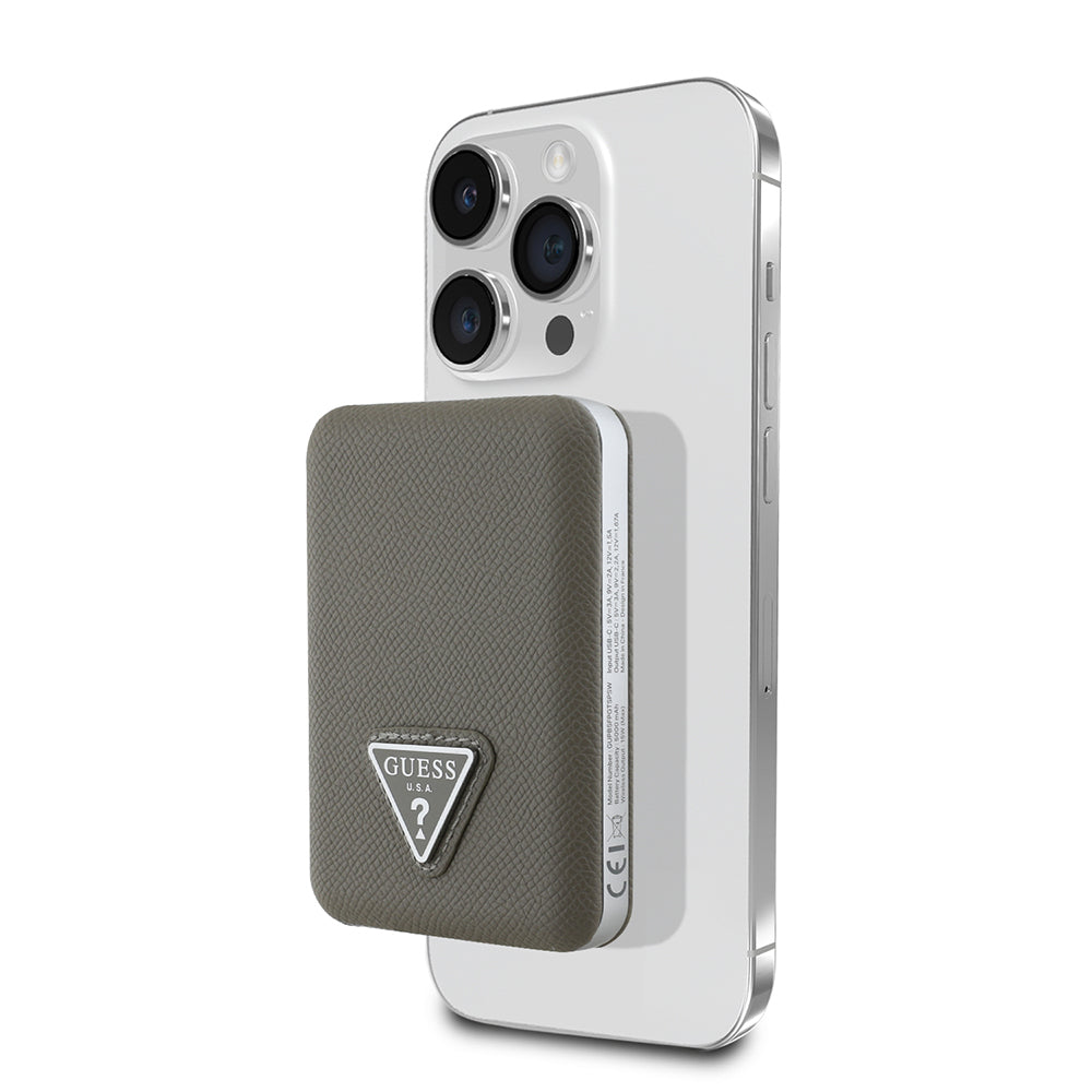 Guess Orjinal Lisanslı Dijital Led Göstergeli PU Deri Yüzey Üçgen Logolu Powerbank 5000mAh 15W Kahverengi