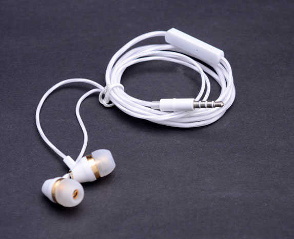 L005 Mp3 Kulaklık Gold