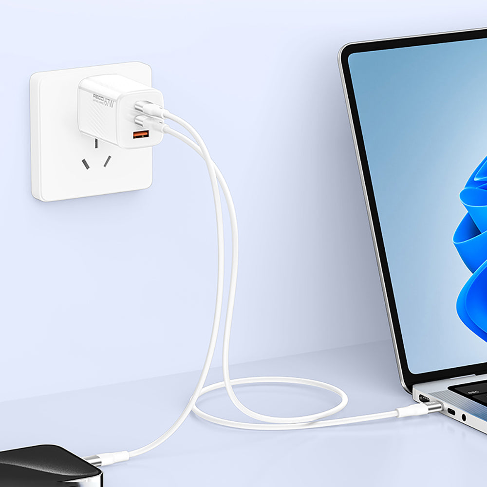 Recci RC85E GaN Teknolojili Hızlı Şarj Başlığı USB-A to Type-C PD 67W Kablolu Şarj Seti Beyaz